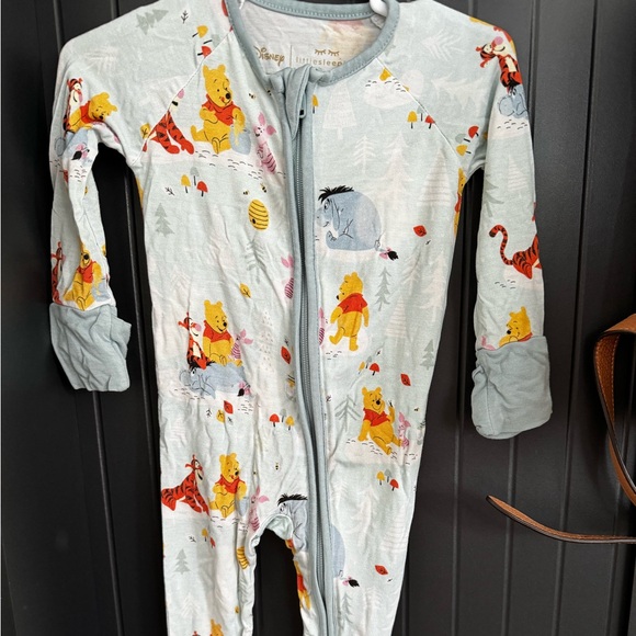 Little sleepies Pooh Disney zippy 0-3